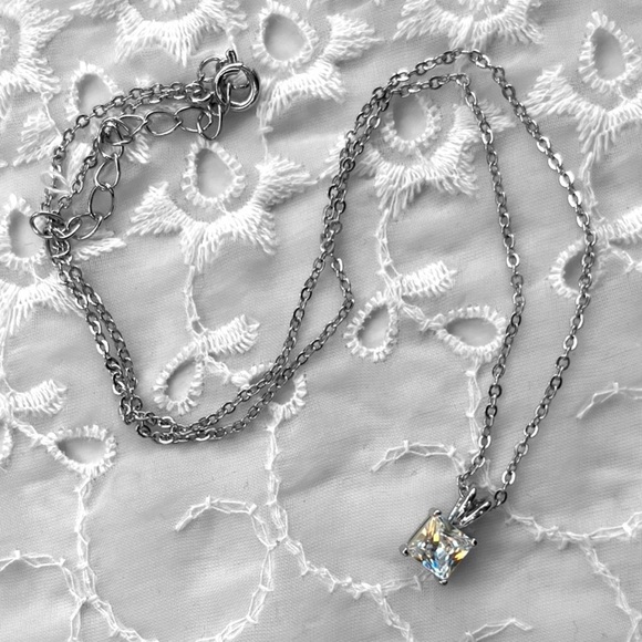cz Solitaire necklace 🖤